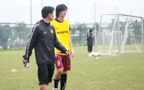 Tuấn Anh tái phát chấn thương đầu gối, bỏ dở buổi tập của U23 Việt Mam