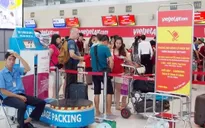 Cấm bay 6 tháng với nữ hành khách tát tiếp viên hàng không