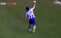 Ảnh biếm họa vụ Arda Turan ném giày vào trọng tài