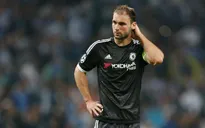 Tan hoang hàng thủ, Barcelona đưa cựu sao Chelsea vào tầm ngắm