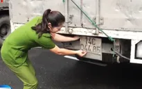Bắt 5 xe chở hàng lậu có dấu hiệu được bảo kê