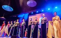 Designer Duc Hung showcases Ao Dai in Europe