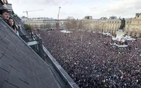 Hơn 1 triệu người tham gia cuộc tuần hành lịch sử ở Paris
