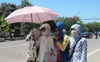 Nắng nóng như đổ lửa ở Bắc Bộ và Trung Bộ