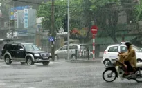 Miền Bắc mưa dông diện rộng, nắng nóng dịu dần