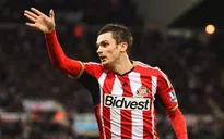 Adam Johnson bị đình chỉ thi đấu sau bê bối tình dục với trẻ vị thành niên