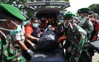 Vụ máy bay AirAsia mất tích: Tìm thấy thêm 7 thi thể