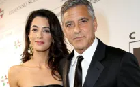 Vợ của George Clooney “nghẹt thở” vì bị săm soi