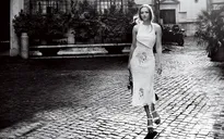 Amanda Seyfried rạng ngời qua ống kính của Mario Testino