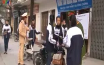Công bố kế hoạch quốc gia về đội mũ bảo hiểm cho học sinh