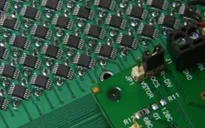 Máy ảnh tự sạc sau mỗi lần chụp
