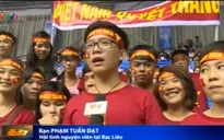 Những CĐV thầm lặng sau khán đài VTV Cup 2015