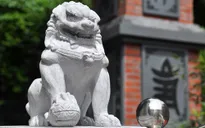 Di tích đầu tiên thay sư tử ngoại lai bằng nghê Việt
