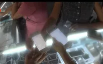 Thâm nhập chợ iPhone giả tại Móng Cái, Quảng Ninh