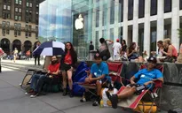 Người dùng dựng lều chờ đón siêu phẩm iPhone 6S của Apple
