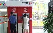 Các ngân hàng thực hiện gắn thiết bị cảnh báo cho cây ATM