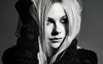 Avril Lavigne: Cảm ơn vì… bị ốm liệt giường