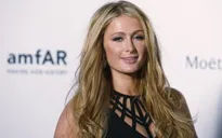 Paris Hilton không cần dao kéo vì đã quá hoàn hảo