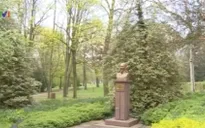 Không gian Hồ Chí Minh tại Pháp