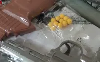Bắt 5 xe ô tô vận chuyển nhiều loại hàng lậu