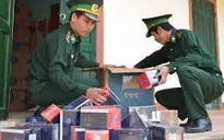 An Giang: Thu giữ gần 1.800 bao thuốc lá ngoại nhập lậu