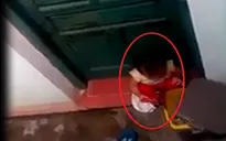 Vụ em bé ăn rác: Đình chỉ công tác 2 cô giáo