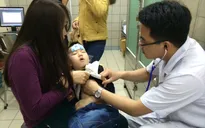 Hà Nội: Tăng 30% bệnh nhi nhập viện do thời tiết ẩm ướt