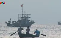 Nam Định: Ngư dân Hải Hậu ngày đêm bám biển