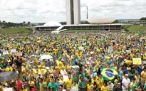 Hàng vạn người Brazil biểu tình phản đối kinh tế giảm sút