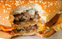 New Zealand: Phát hiện gián chết trong sản phẩm của McDonald’s