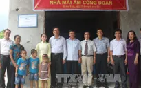 Bộ Giáo dục và Đào tạo trao tặng nhà tình nghĩa cho giáo viên ở Quảng Bình