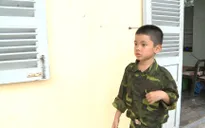 Bố ơi!Mình đi đâu thế?: Các chiến sĩ nhí toát mồ hôi