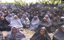 Giải cứu 200 bé gái và 93 phụ nữ từ hang ổ phiến quân Boko Haram