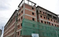 Bàn giao căn hộ xây thô: Khó khâu quản lý!