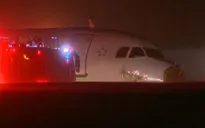 Canada: Airbus A320 trượt khỏi đường băng khi hạ cánh