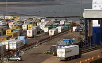 Container nhốt người di cư trái phép tại Anh