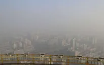 Bắc Kinh nâng cảnh báo ô nhiễm khói bụi lên mức cao nhất