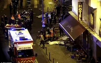 Người dân Paris mở cửa đón nạn nhân vụ khủng bố đẫm máu
