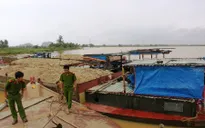 Khó khăn trong việc ngăn chặn nạn cát tặc vùng giáp ranh Hà Nội