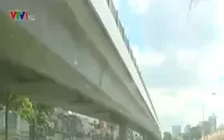 Cầu vượt thép tại TP.HCM lộ nhiều điểm hạn chế