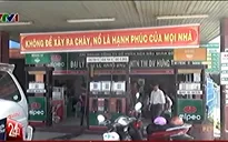 Bình Dương bắt quả tang cây xăng 'móc túi' khách hàng