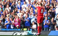 Được CĐV Chelsea vỗ tay tri ân, Gerrard vẫn bức xúc