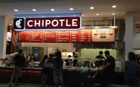 Chuỗi cửa hàng ăn nhanh Chipotle làm lây lan vi khuẩn E.coli