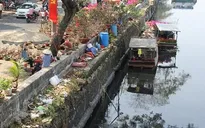 TP.HCM: Khai mạc chợ hoa xuân "trên bến dưới thuyền"