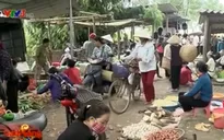 Rộn ràng phiên chợ quê huyện Thạch Thất, Hà Nội