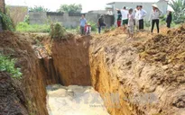 Đồng Nai: Bắt quả tang doanh nghiệp chôn bùn rác gần khu dân cư