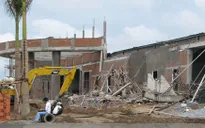 Vụ sập giàn giáo ở Cần Thơ: Bị sụt lún do nền đất yếu?