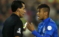 Chính thức nhận án treo giò 4 trận, Neymar bị buộc phải rời Chile