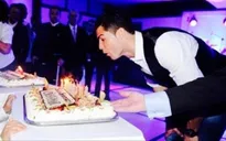 Giải đen, Ronaldo tổ chức sinh nhật hoành tráng