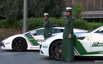 Cảnh sát Dubai trình diễn siêu xe